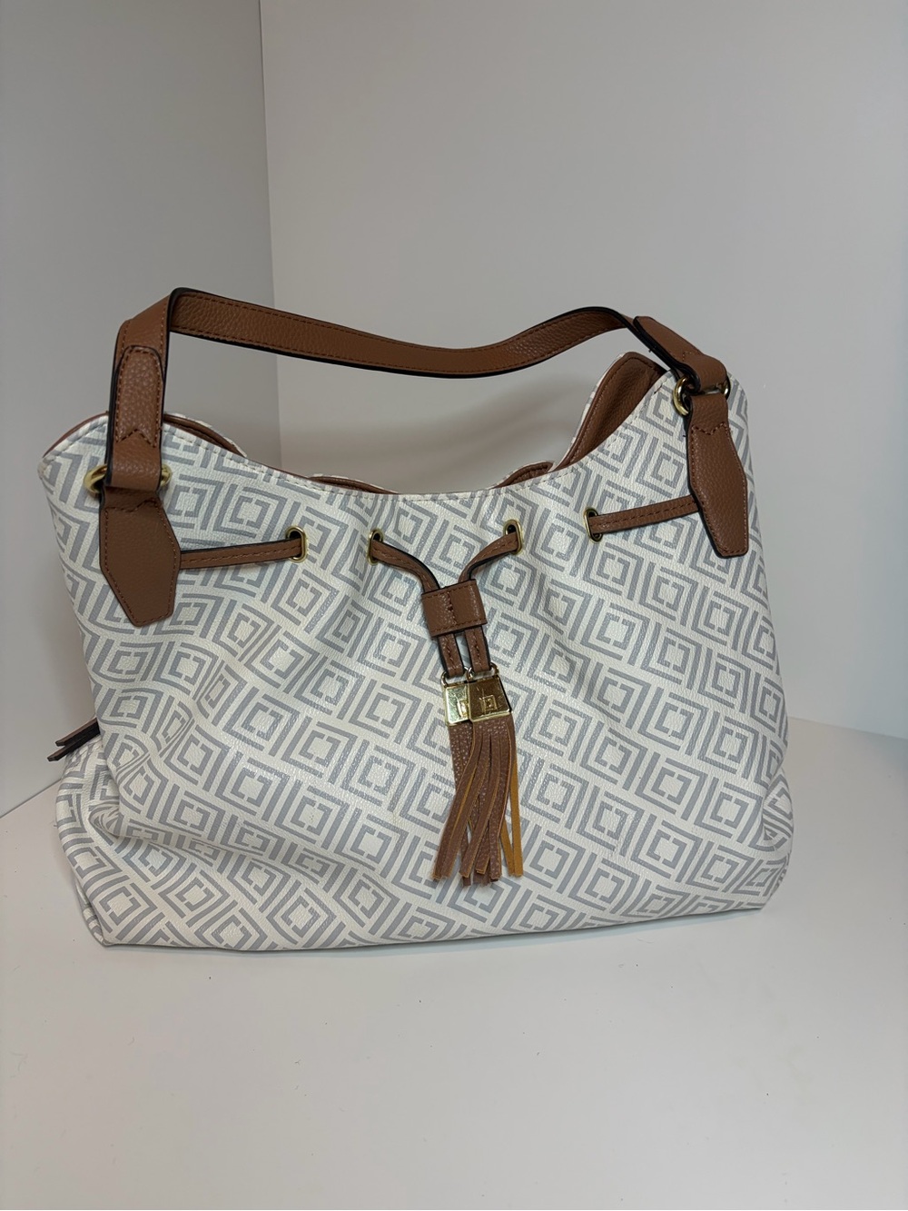 Liz Claiborne Gray Geometric Printed Shoulder Bag with Brown Leather Trim